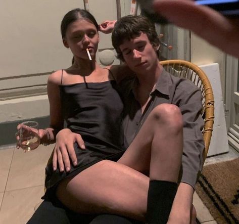 Tytuł: Najlepsze Darmowe Aplikacje Randkowe Online w 2025 – Recenzje i Porady