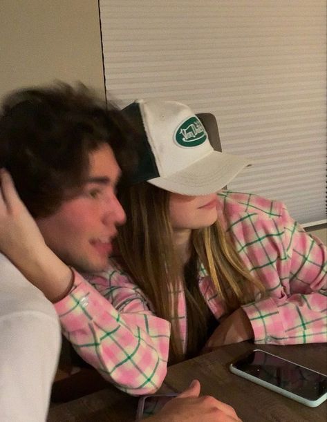 제목: 2025년 최고의 무료 온라인 데이팅 앱 리뷰와 팁